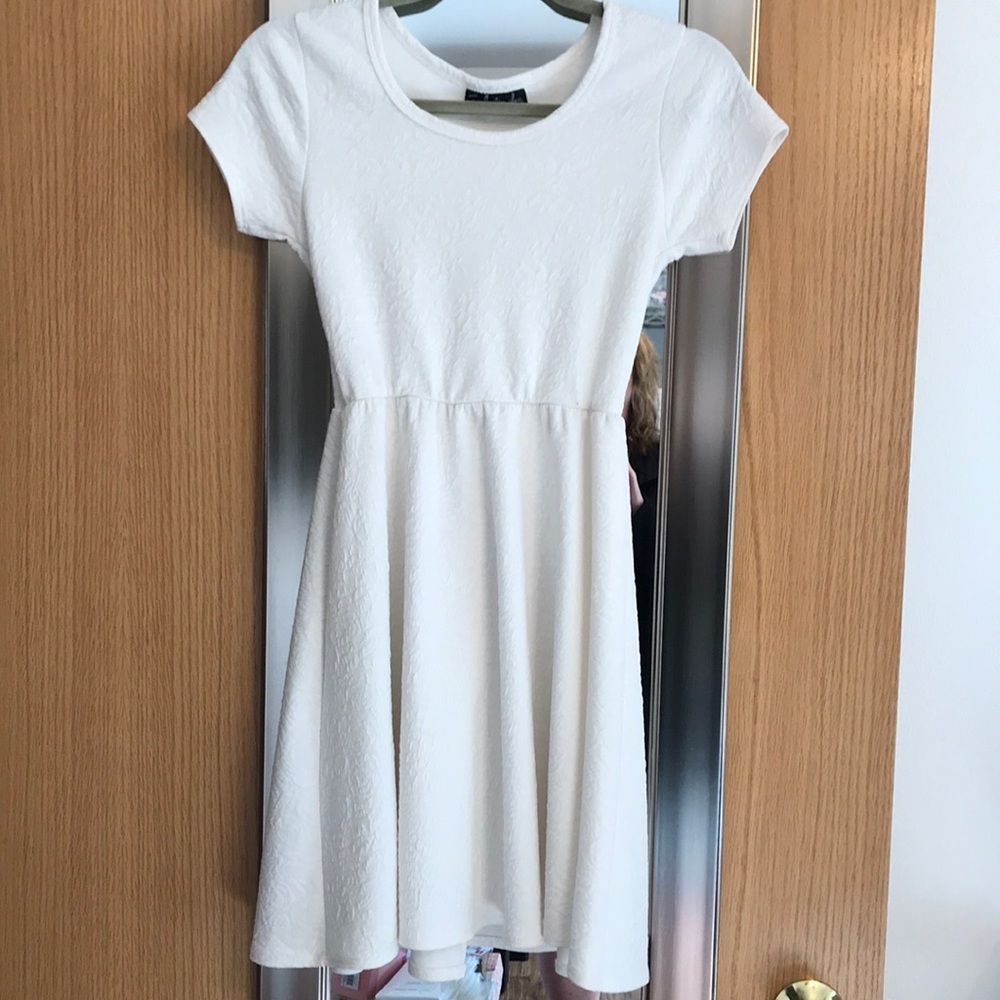 French Atmosphere small dress